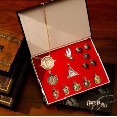 Gift set: Badges, brows, pendants Harry Potter